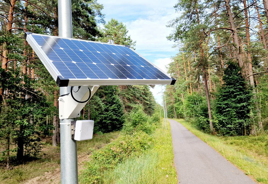 Geautomatiseerde voetgangers- en fietstelling op afgelegen buitenlocaties met zonne-energie en 4G-dataoverdracht